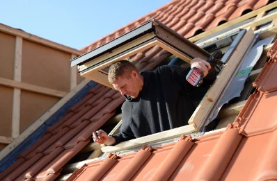 Pose de fenêtres de toit Velux à Villeneuve-la-Dondagre